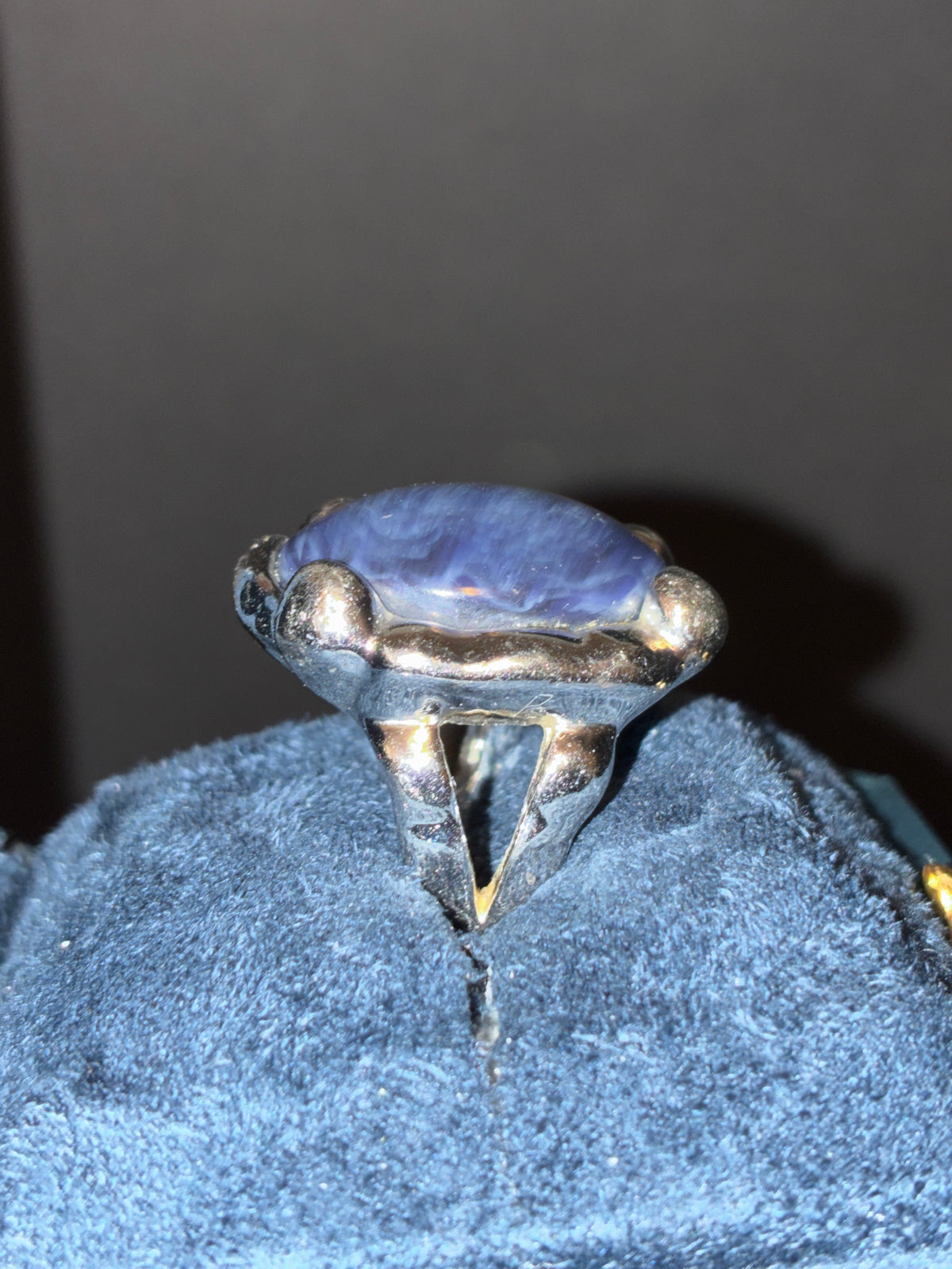 Lia Sophia size 8 Cocktail Ring