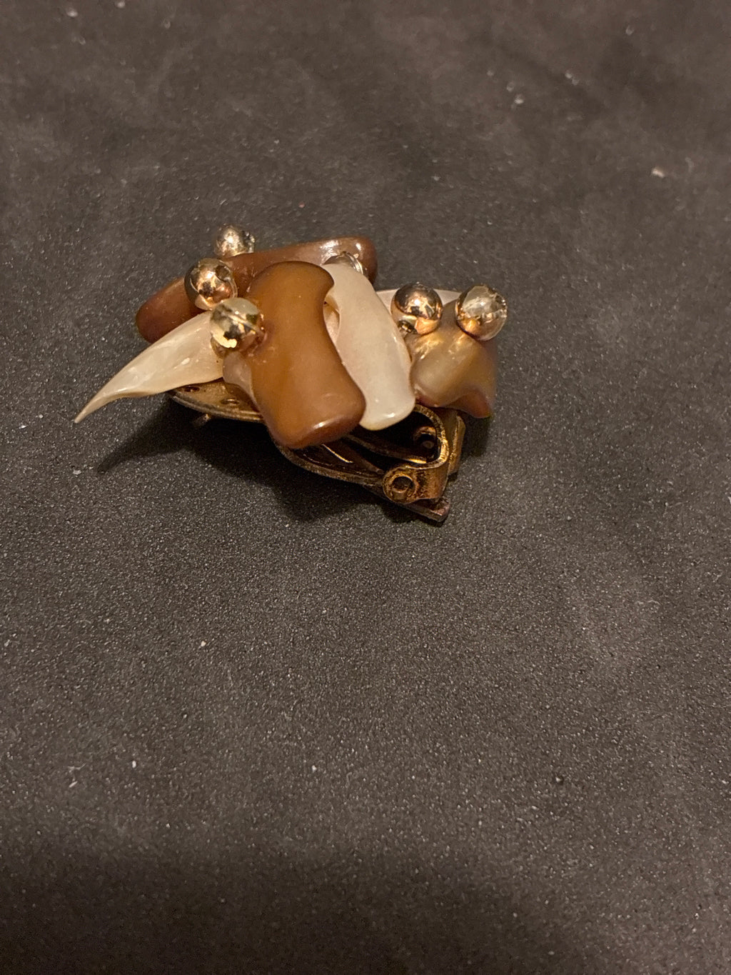 Vintage Mother of Pearl Clip On Earrings